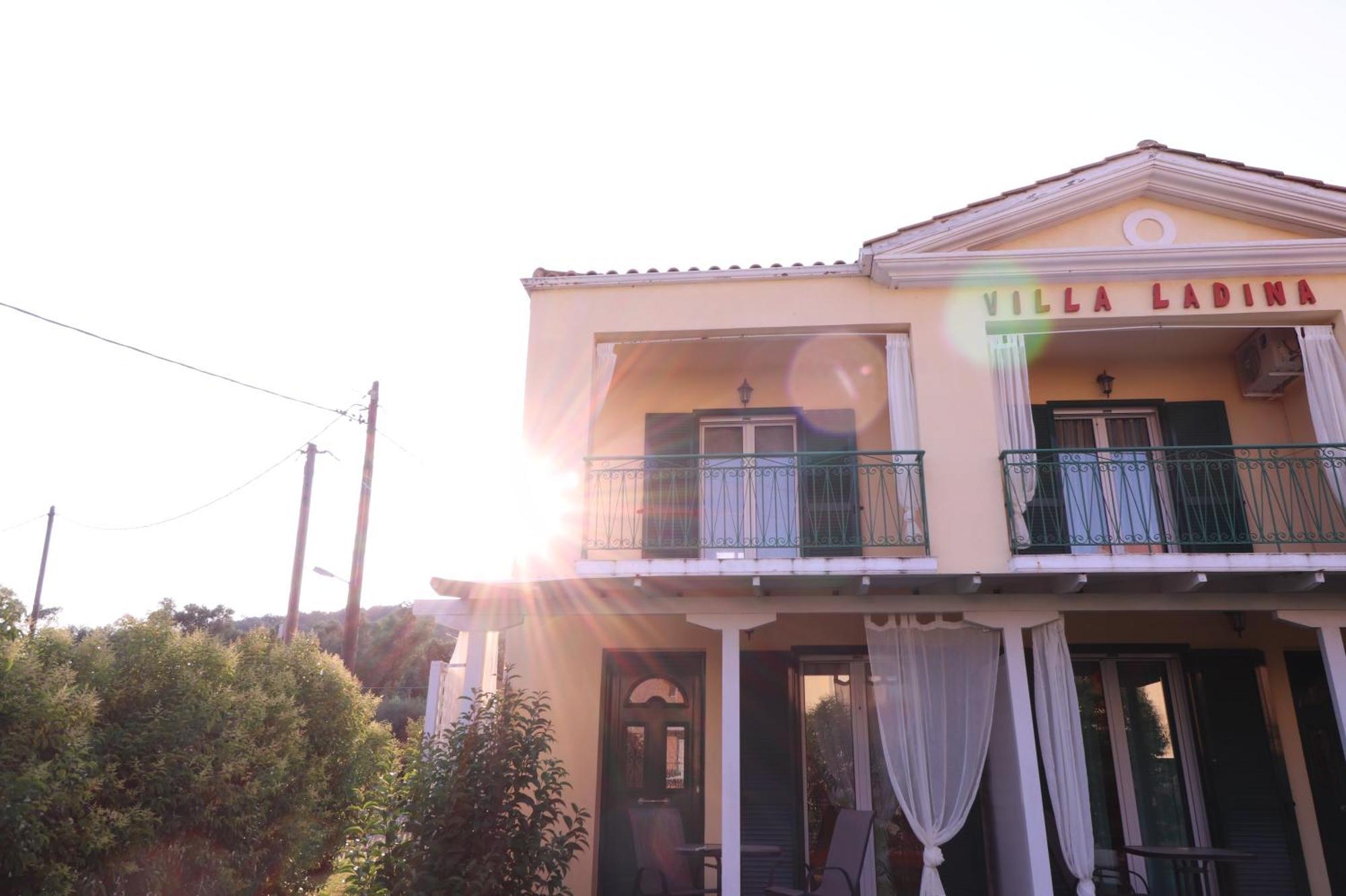 Villa Ladina 利吉亚 外观 照片